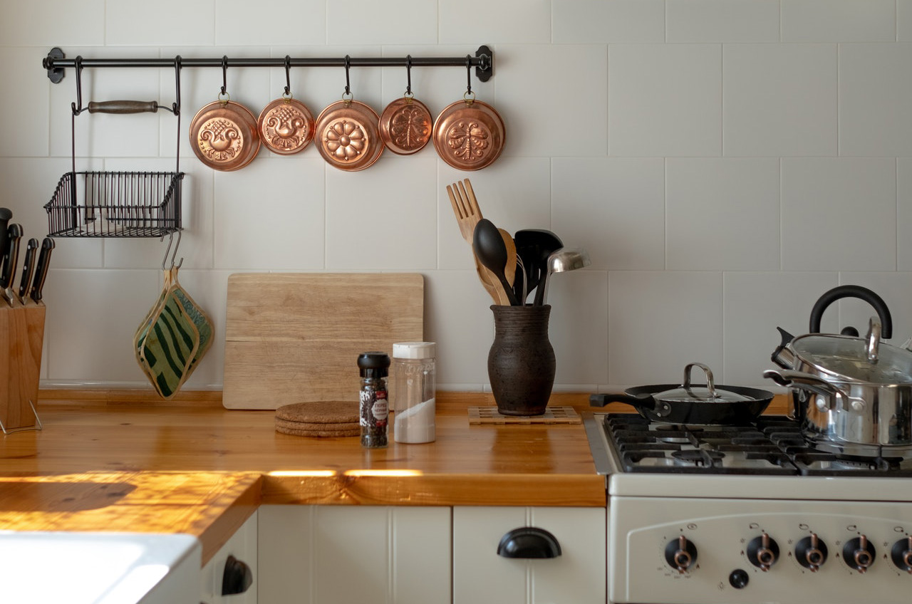 4 geniale Ideen, wie Du in der Küche Platz sparen kannst